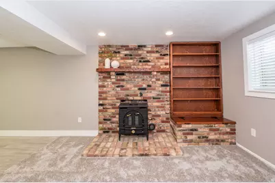 9457 S Fox Hunt Dr #49, Sandy, UT 84092 - Photo 37