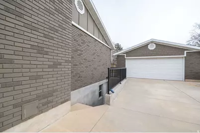 9457 S Fox Hunt Dr #49, Sandy, UT 84092 - Photo 5