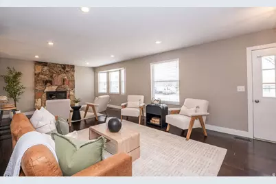 9457 S Fox Hunt Dr #49, Sandy, UT 84092 - Photo 11