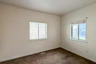 43 Hillsborough Dr, Pleasant View, UT 84414 - Photo 25