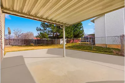 5622 S 2950 W, Roy, UT 84067 - Photo 17