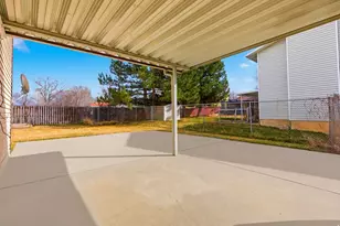 5622 S 2950 W, Roy, UT 84067 - Photo 17