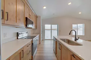 1863 N Mantle Way, Tooele, UT 84074 - Photo 9