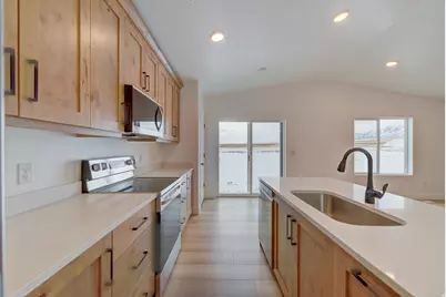 1863 N Mantle Way #403, Tooele, UT 84074 - Photo 7