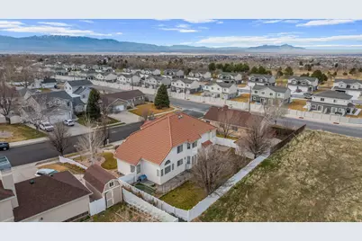 19 S 820 E, Tooele, UT 84074 - Photo 39