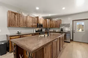 1045 W Sapphire, Diamond Valley, UT 84770 - Photo 65