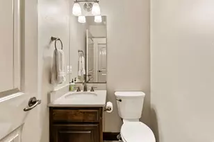 1045 W Sapphire, Diamond Valley, UT 84770 - Photo 23