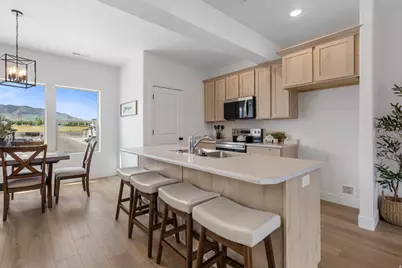 650 W Caroles Way #4, Tooele, UT 84074 - Photo 9