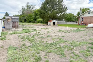 274 N 300 W, Malad City, ID 83252 - Photo 17