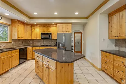 2602 W 11625 S, Riverton, UT 84095 - Photo 9