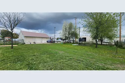 320 S State St, Preston, ID 83263 - Photo 17