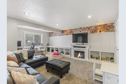 1137 E Holmes Ln S, Layton, UT 84041 - Photo 19