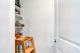 1089 E Bearing Dr, Saratoga Springs, UT 84045 - Photo 7