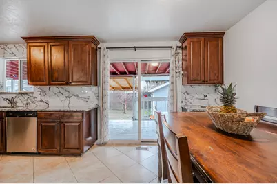 5481 W Heath Ave, Kearns, UT 84118 - Photo 5