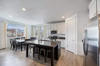 171 E 580 N, Vineyard, UT 84059 - Photo 9