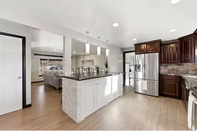 5496 S Bastile Dr W, Taylorsville, UT 84129 - Photo 7