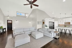 7032 W Echo Blf Dr, Herriman, UT 84096 - Photo 9