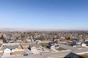 310 W Pear St, Grantsville, UT 84029 - Photo 37
