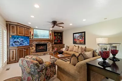 3467 E Hidden Oak Dr, Cottonwood Heights, UT 84121 - Photo 13