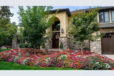 3467 E Hidden Oak Dr, Cottonwood Heights, UT 84121 - Photo 5