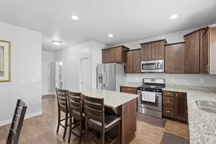 2287 S 2060 W, Woods Cross, UT 84087 - Photo 11