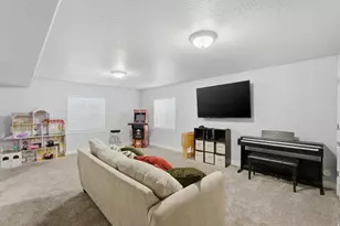 2287 S 2060 W, Woods Cross, UT 84087 - Photo 23