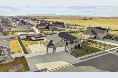 3561 S 5160 W, Hooper, UT 84315 - Photo 7