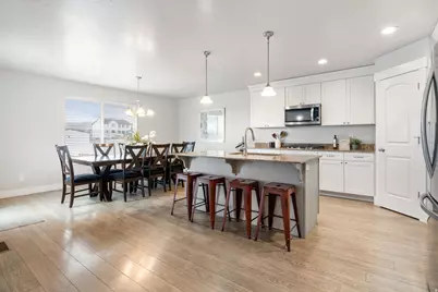 9913 N Outlook Way, Eagle Mountain, UT 84005 - Photo 7