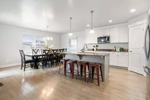 9913 N Outlook Way, Eagle Mountain, UT 84005 - Photo 7