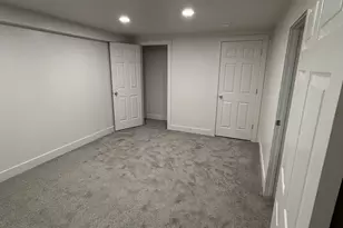 8722 S Oakwood Park Circle, Sandy, UT 84094 - Photo 7