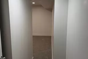 8722 S Oakwood Park Circle, Sandy, UT 84094 - Photo 11