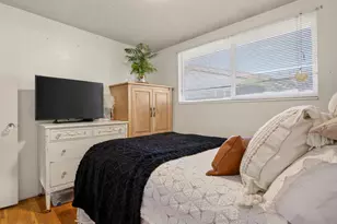 2744 E 7265 S, Cottonwood Heights, UT 84121 - Photo 15