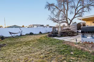 2744 E 7265 S, Cottonwood Heights, UT 84121 - Photo 35