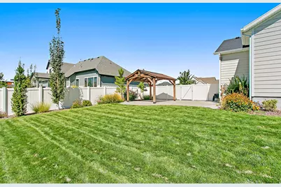 5747 W Yorkshire Ct, Highland, UT 84003 - Photo 35