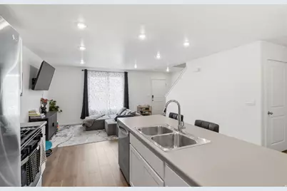 1796 N Blue Iris Ave, Tooele, UT 84074 - Photo 9