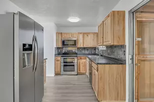 4898 W Sallybrooke Way, West Jordan, UT 84081 - Photo 11