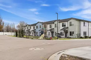 421 E Penny Ln, Clearfield, UT 84015 - Photo 41