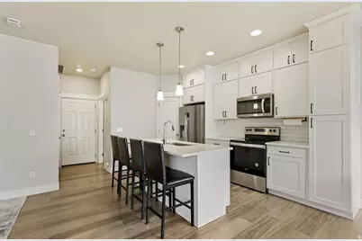 421 E Penny Ln, Clearfield, UT 84015 - Photo 5