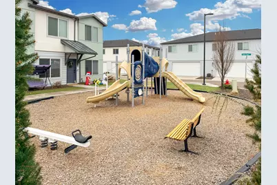 421 E Penny Ln, Clearfield, UT 84015 - Photo 33