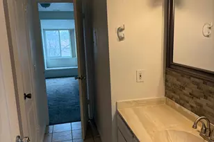 2270 E 4500 S, Holladay, UT 84117 - Photo 9