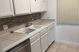 2270 E 4500 S, Holladay, UT 84117 - Photo 7