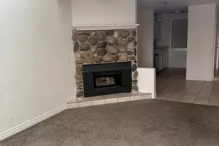 2270 E 4500 S, Holladay, UT 84117 - Photo 5