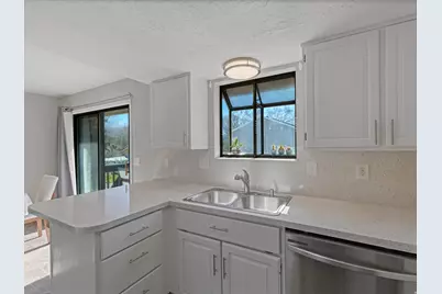 22 E 525 N, Layton, UT 84041 - Photo 5