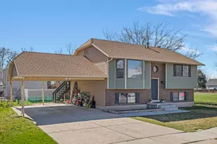 22 E 525 N, Layton, UT 84041 - Photo 3