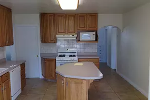 260 W 200 S, Fillmore, UT 84631 - Photo 3