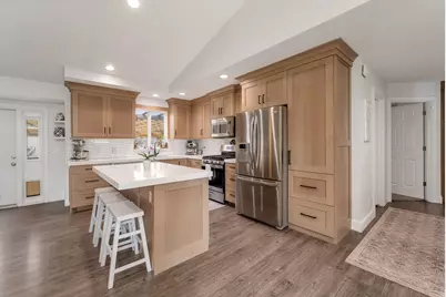 2328 W Stephen Ln S, Riverton, UT 84065 - Photo 5