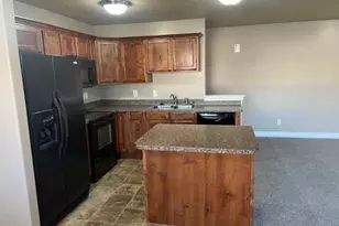 917 S Main St, Layton, UT 84041 - Photo 5