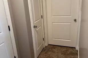 917 S Main St, Layton, UT 84041 - Photo 3