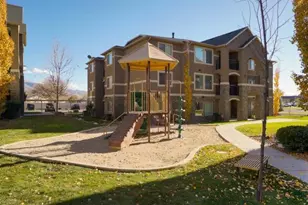 917 S Main St, Layton, UT 84041 - Photo 1