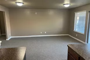 917 S Main St, Layton, UT 84041 - Photo 9